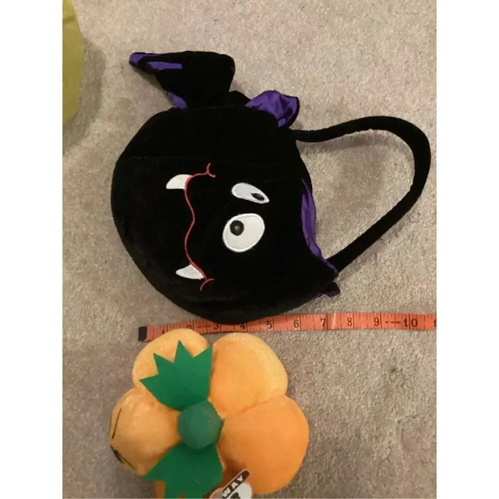 Lot Of Halloween Party Supplies Trick Or Treat Bucket Faux Spiders Rat Bat Pumpk